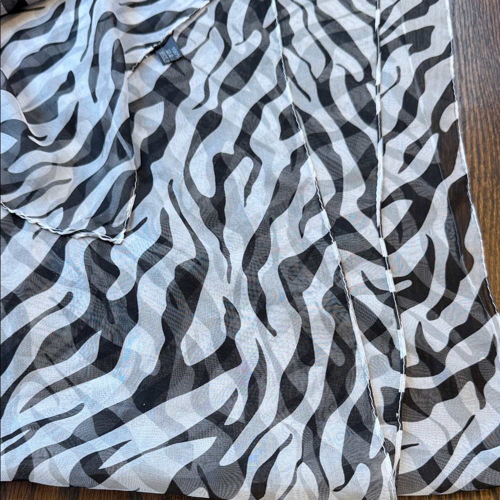 Zebra Print Scarf - Black & White Lightweight 100% silk - Picture 4 of 11